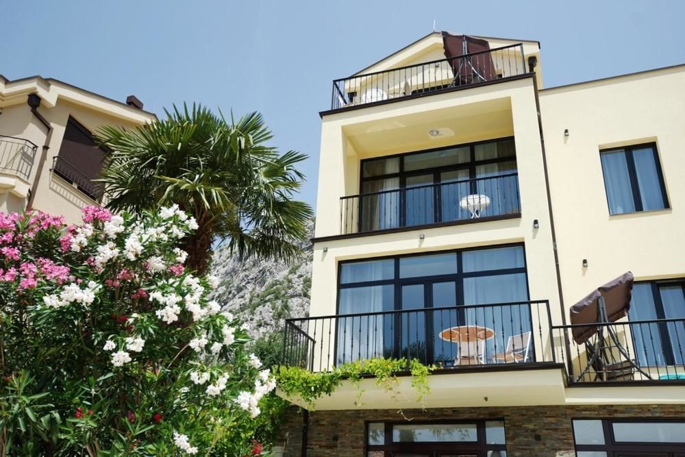 Апартаменты Apartments FANTASY Котор
